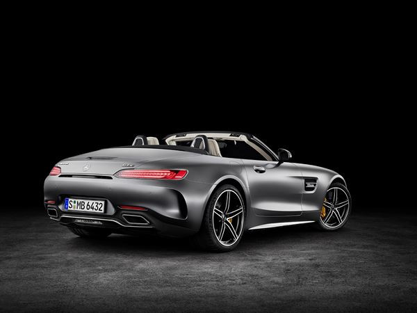 La Mercedes-AMG GT se décline en mode cabriolet