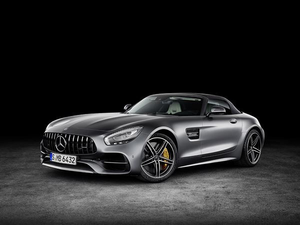 La Mercedes-AMG GT se décline en mode cabriolet