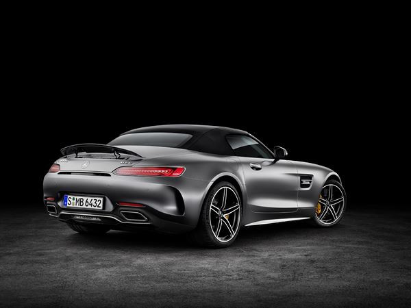 La Mercedes-AMG GT se décline en mode cabriolet