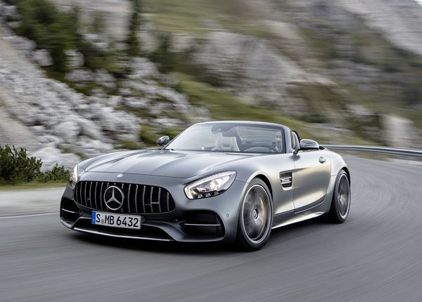 La Mercedes-AMG GT se décline en mode cabriolet