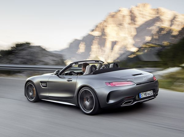 La Mercedes-AMG GT se décline en mode cabriolet