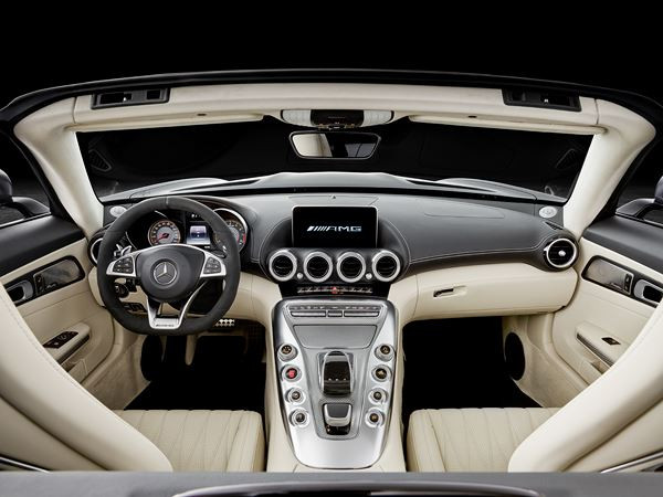 La Mercedes-AMG GT se décline en mode cabriolet