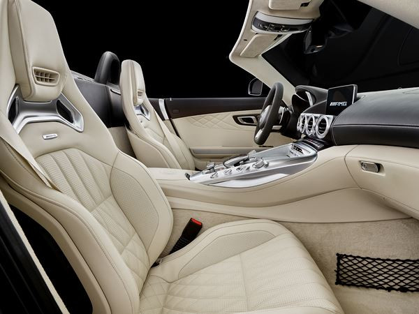La Mercedes-AMG GT se décline en mode cabriolet