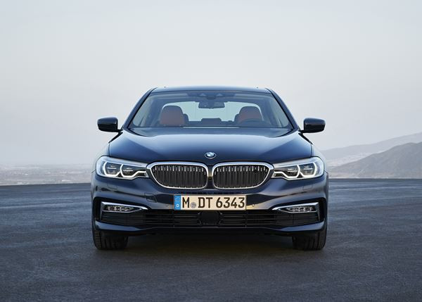 La nouvelle BMW Série 5 fait le plein de systèmes d’aide à la conduite