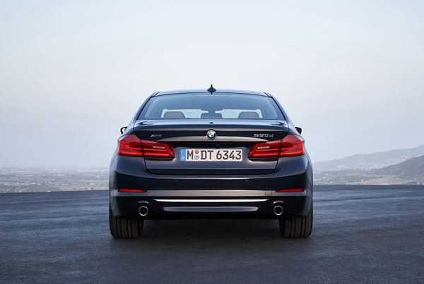 La nouvelle BMW Série 5 fait le plein de systèmes d’aide à la conduite