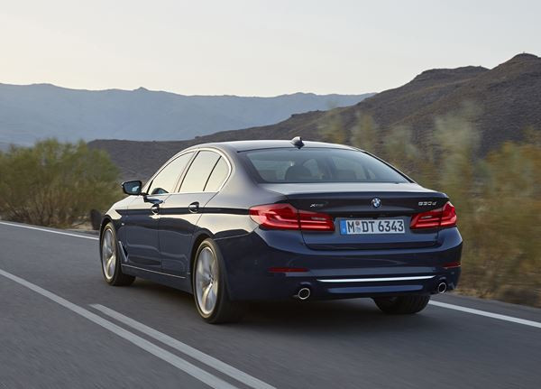 La nouvelle BMW Série 5 fait le plein de systèmes d’aide à la conduite