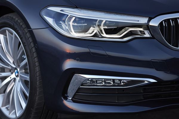 La nouvelle BMW Série 5 fait le plein de systèmes d’aide à la conduite