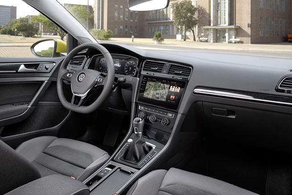 La Volkswagen Golf embarque des systèmes d’aide à la conduite sophistiqués