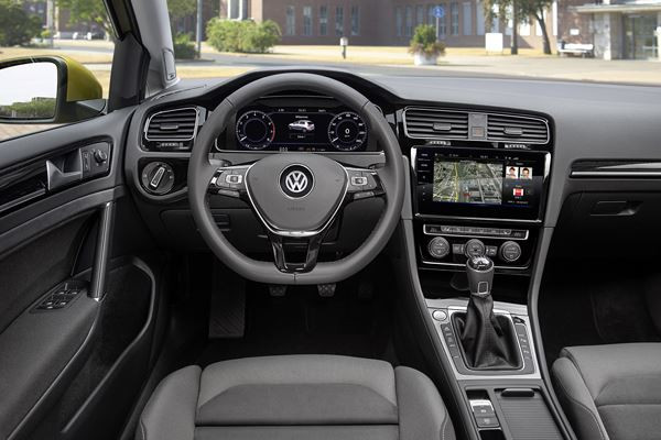 La Volkswagen Golf embarque des systèmes d’aide à la conduite sophistiqués