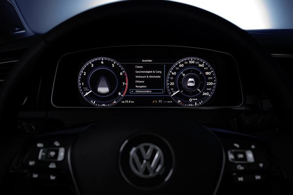 La Volkswagen Golf embarque des systèmes d’aide à la conduite sophistiqués