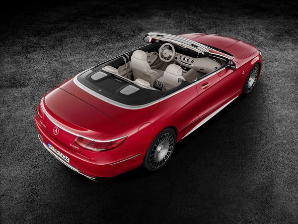 La Mercedes-Maybach S 650 Cabriolet incarne le luxe moderne open air