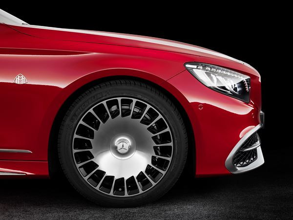 La Mercedes-Maybach S 650 Cabriolet incarne le luxe moderne open air