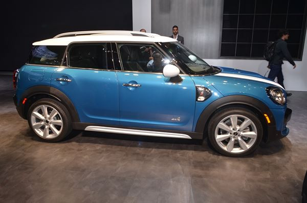Dans les allées du salon automobile international 2016 de Los Angeles