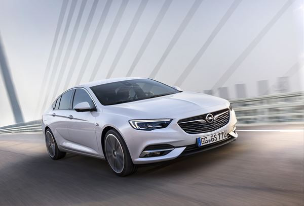 L'Opel Insignia Grand Sport revendique une stature athlétique