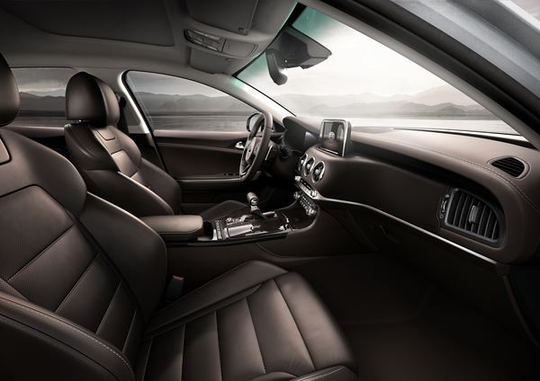 La berline coupé Kia Stinger fait ses débuts à Détroit