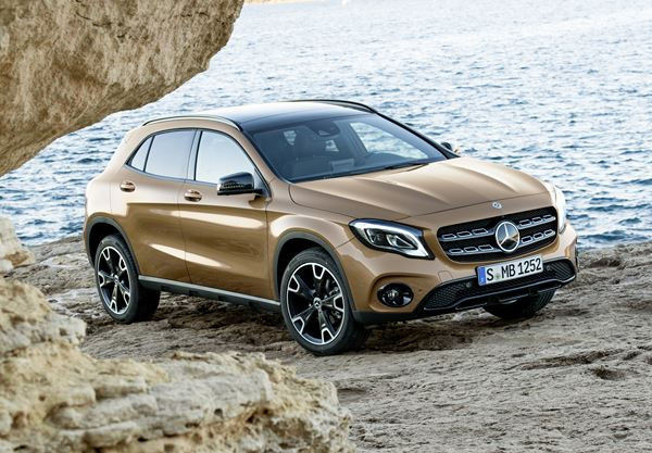 Le Mercedes-Benz GLA s'offre quelques retouches visuelles ciblées