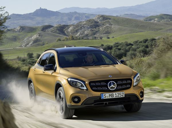 Le Mercedes-Benz GLA s'offre quelques retouches visuelles ciblées