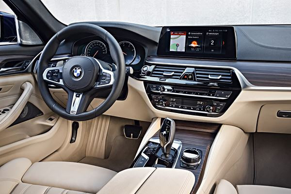La BMW Série 5 Touring fait le plein de systèmes d’aide à la conduite