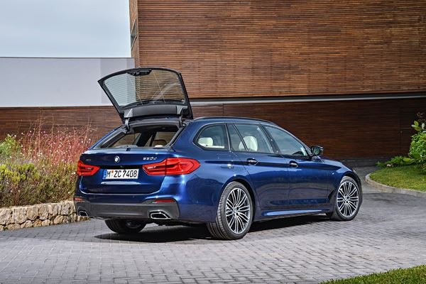 La BMW Série 5 Touring fait le plein de systèmes d’aide à la conduite