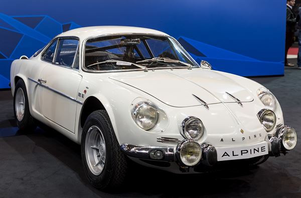 L'édition 2017 du salon Rétromobile ouvre ses portes
