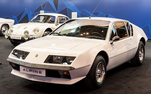 L'édition 2017 du salon Rétromobile ouvre ses portes