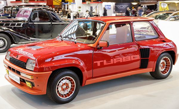 L'édition 2017 du salon Rétromobile ouvre ses portes