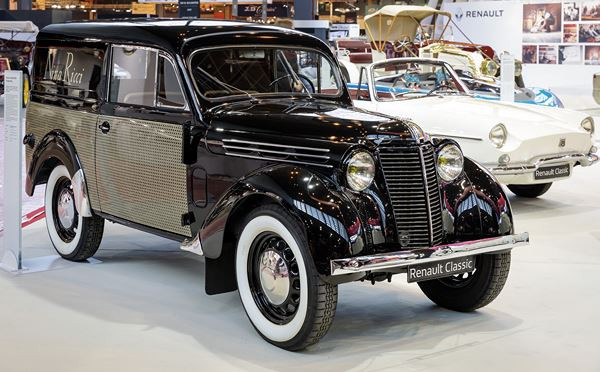 L'édition 2017 du salon Rétromobile ouvre ses portes