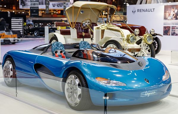 L'édition 2017 du salon Rétromobile ouvre ses portes