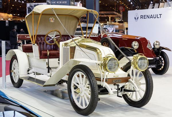 L'édition 2017 du salon Rétromobile ouvre ses portes