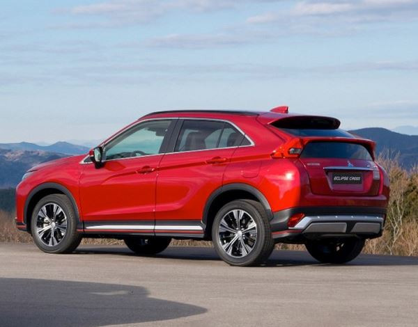 Le SUV compact Mitsubishi Eclipse Cross arbore un profil de coupé