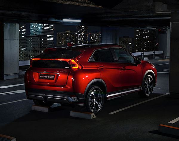 Le SUV compact Mitsubishi Eclipse Cross arbore un profil de coupé