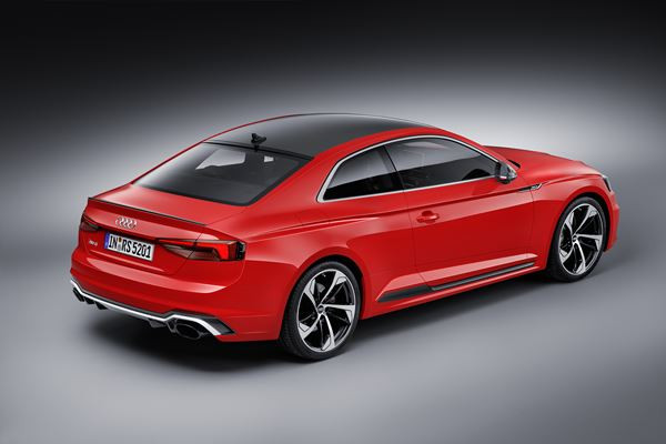 L'Audi RS 5 Coupé embarque un moteur 2.9 TFSI bi turbo de 450 ch