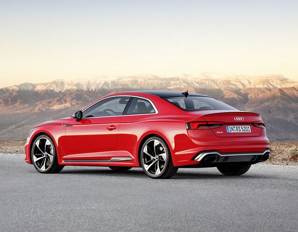 L'Audi RS 5 Coupé embarque un moteur 2.9 TFSI bi turbo de 450 ch