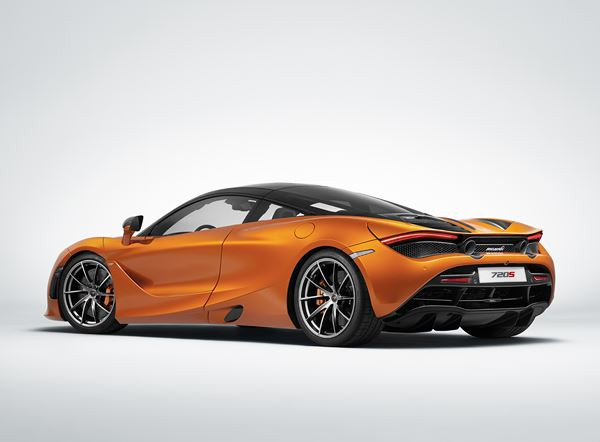 La supercar McLaren 720S embarque un moteur V8 4 litres biturbo de 720 ch