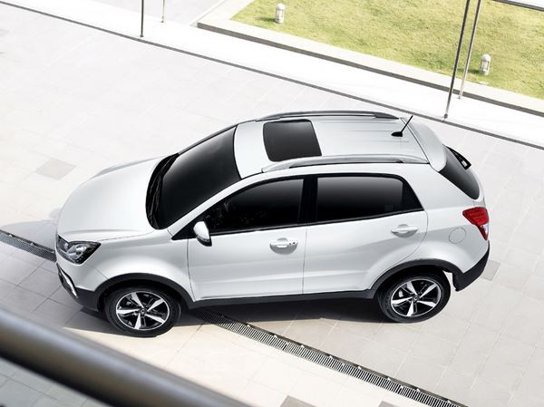 Le Ssangyong Korando s'offre un design très légèrement revu