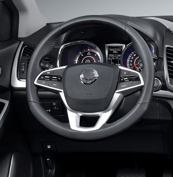 Le Ssangyong Korando s'offre un design très légèrement revu