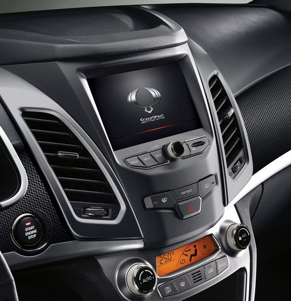 Le Ssangyong Korando s'offre un design très légèrement revu