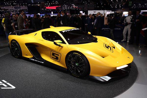 Dans les allées de la 87ème édition du salon de l'automobile de Genève