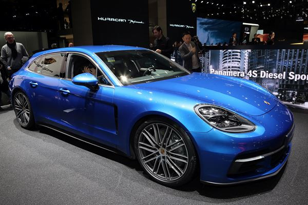 Dans les allées de la 87ème édition du salon de l'automobile de Genève