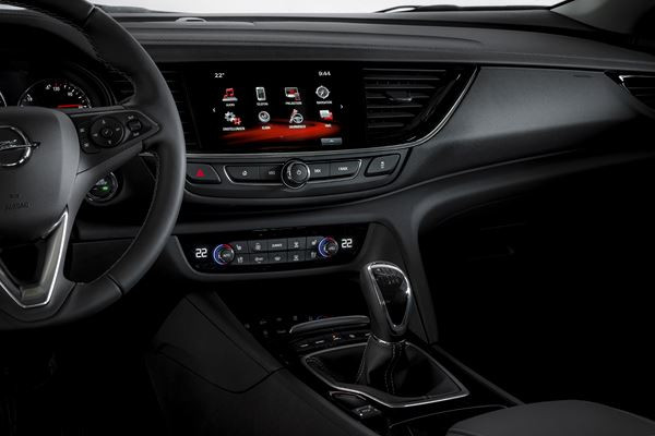 L'Opel Insignia Country Tourer adopte une tenue de baroudeuse