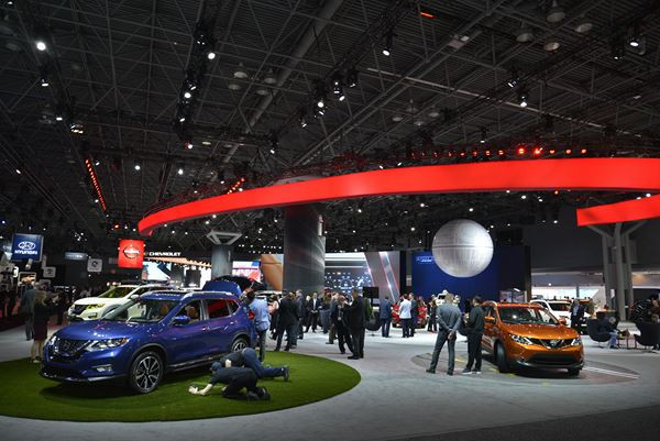 L'édition 2017 du salon de l’automobile de New York ouvre ses portes au public