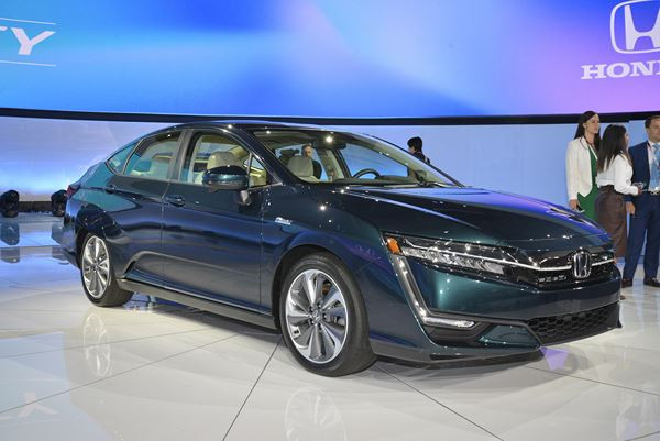 L'édition 2017 du salon de l’automobile de New York ouvre ses portes au public