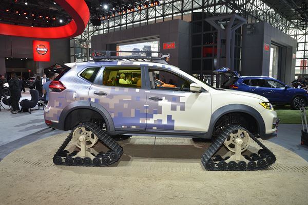 L'édition 2017 du salon de l’automobile de New York ouvre ses portes au public