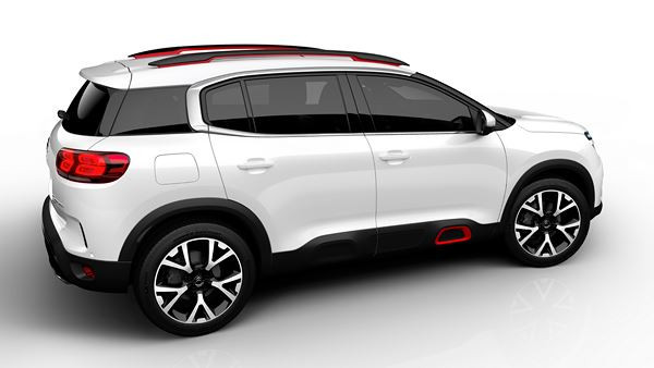 Le SUV Citroën C5 Aircross affiche des volumes fluides et musclés