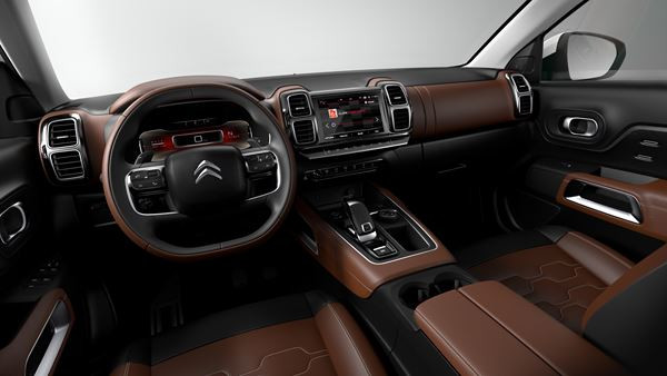 Le SUV Citroën C5 Aircross affiche des volumes fluides et musclés