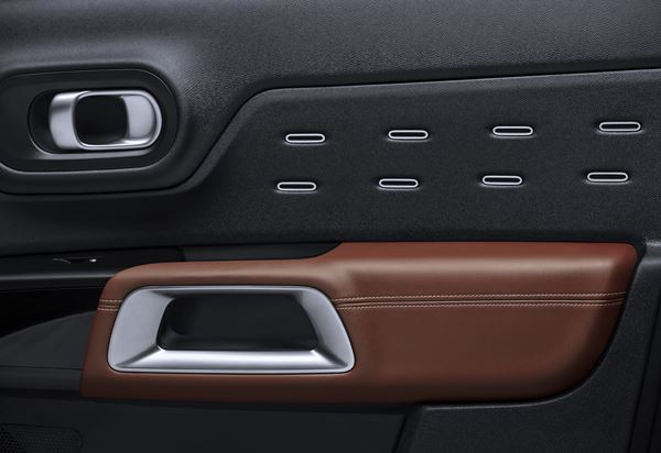 Le SUV Citroën C5 Aircross affiche des volumes fluides et musclés
