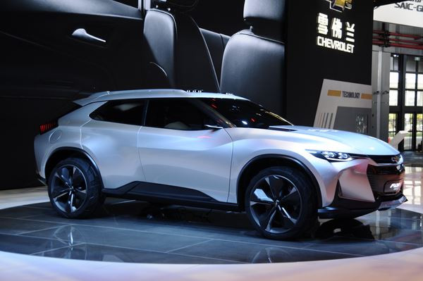Le 17ème salon automobile de Shanghai ouvre ses portes au public