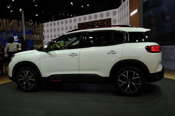 Le 17ème salon automobile de Shanghai ouvre ses portes au public