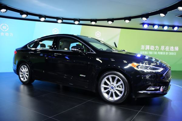 Le 17ème salon automobile de Shanghai ouvre ses portes au public