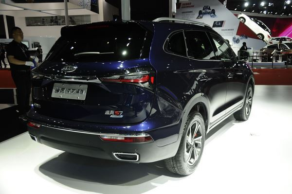 Le 17ème salon automobile de Shanghai ouvre ses portes au public